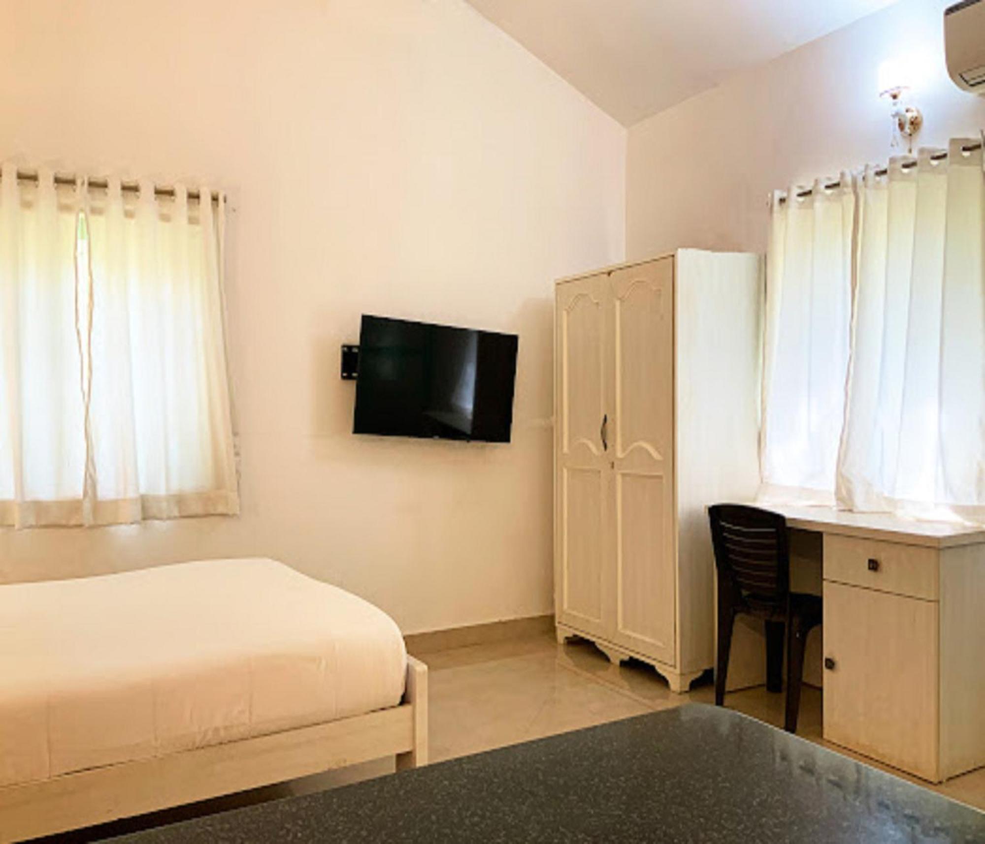 Lar Amorosa Boutique Hotel - Goa カラングート エクステリア 写真