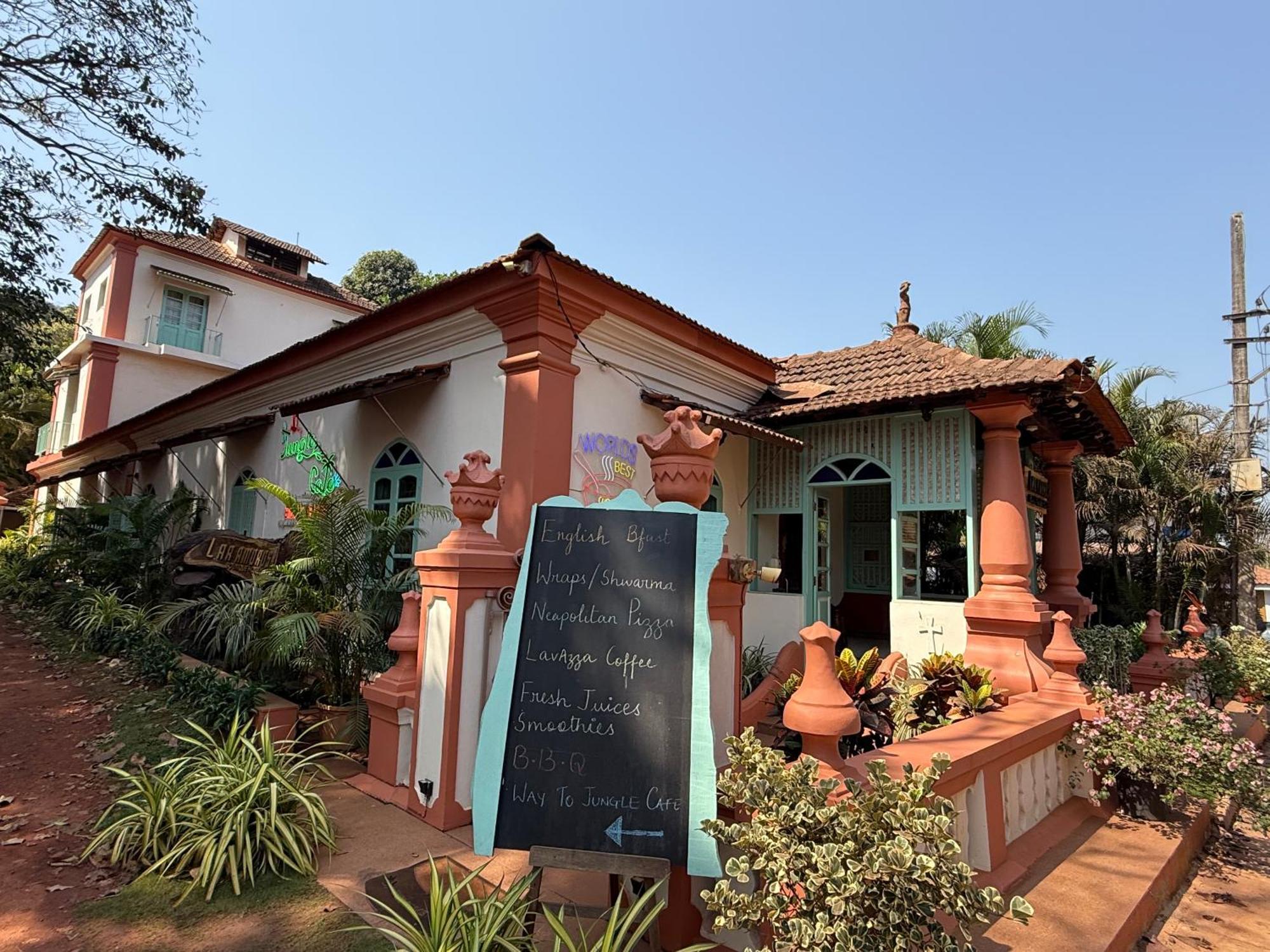 Lar Amorosa Boutique Hotel - Goa カラングート エクステリア 写真