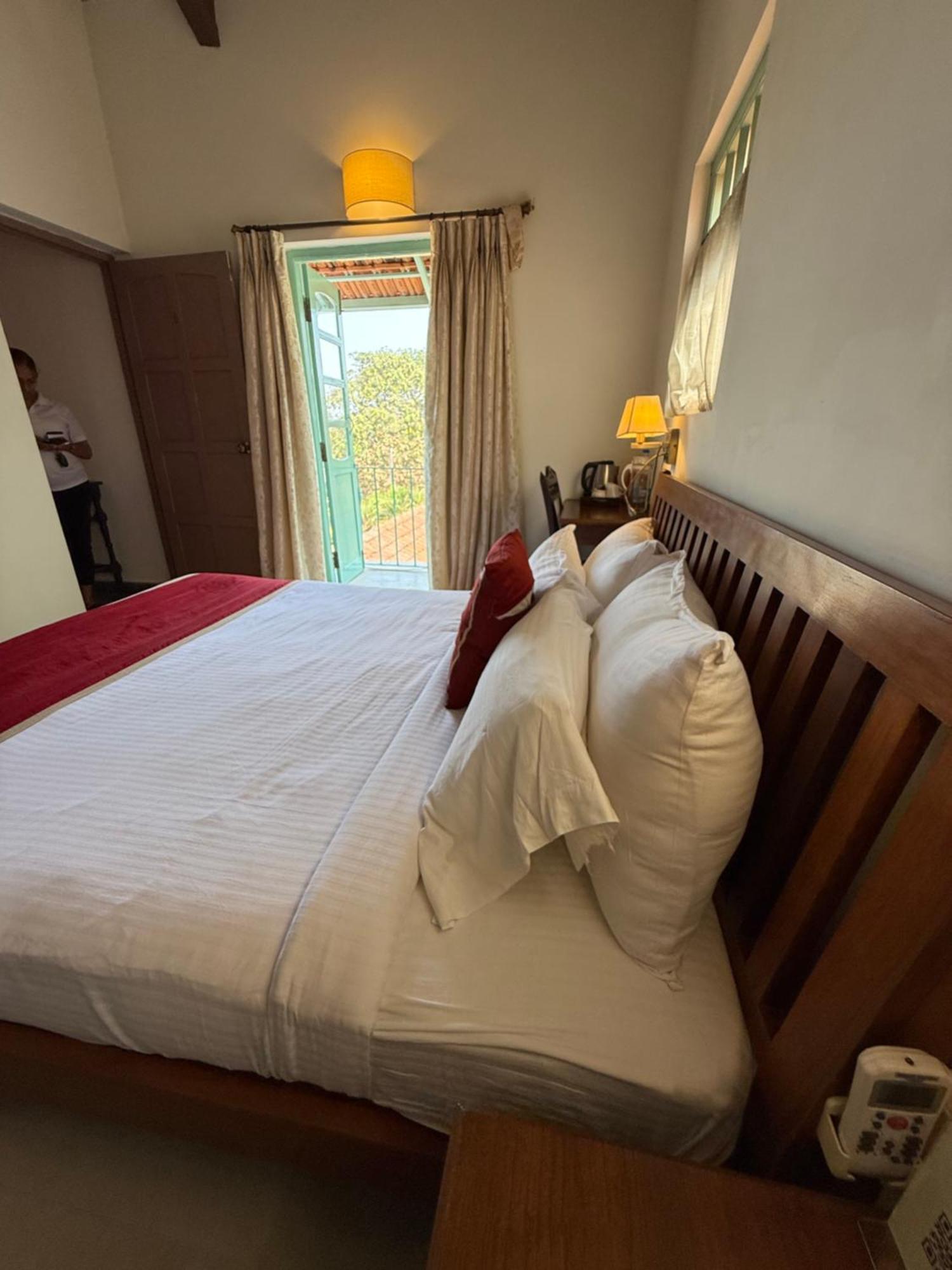 Lar Amorosa Boutique Hotel - Goa カラングート エクステリア 写真